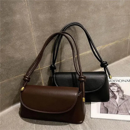 Internet celebrity retro small bag for women in autumn and winter, new trendy crossbody bag, fashionable one shoulder small bag.