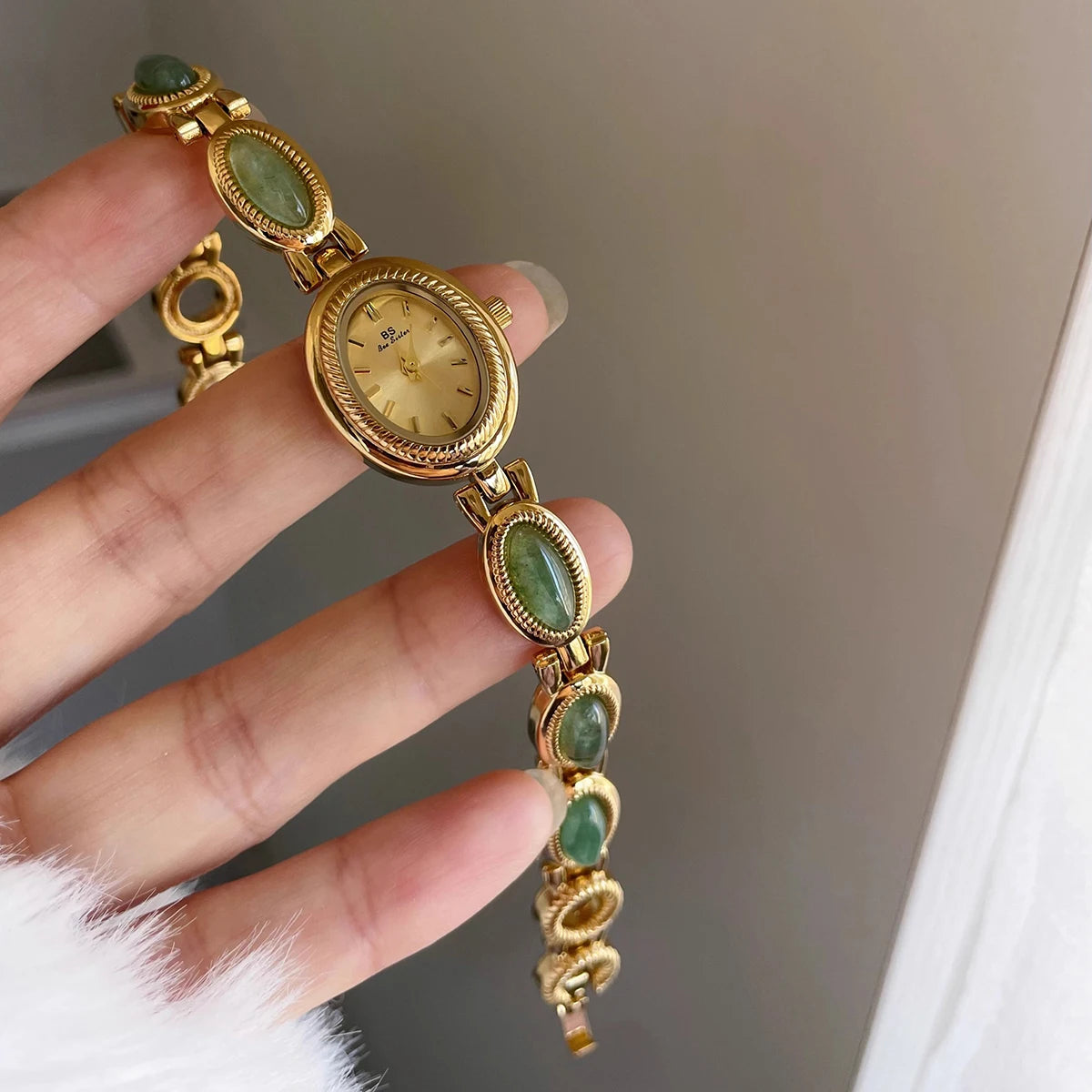 High-end Luxury Watches for Woman Elegant Green Jewelry Jade Quartz Bracelet Wristwatch Gift for Women Lady Fashion Dress Watch.