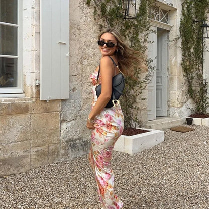 Damenbekleidung, Sommermode, neue Mode, bedruckt, schlank, sexy, rückenfrei, Sling-Kleid.