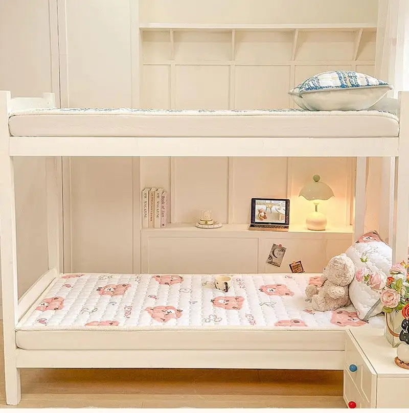 Cartoon Printed Warm Bed Mattress Super Soft Cozy Milk Velvet Single Bedding Protector Thick Tatami Mats for Autumn and Winter.