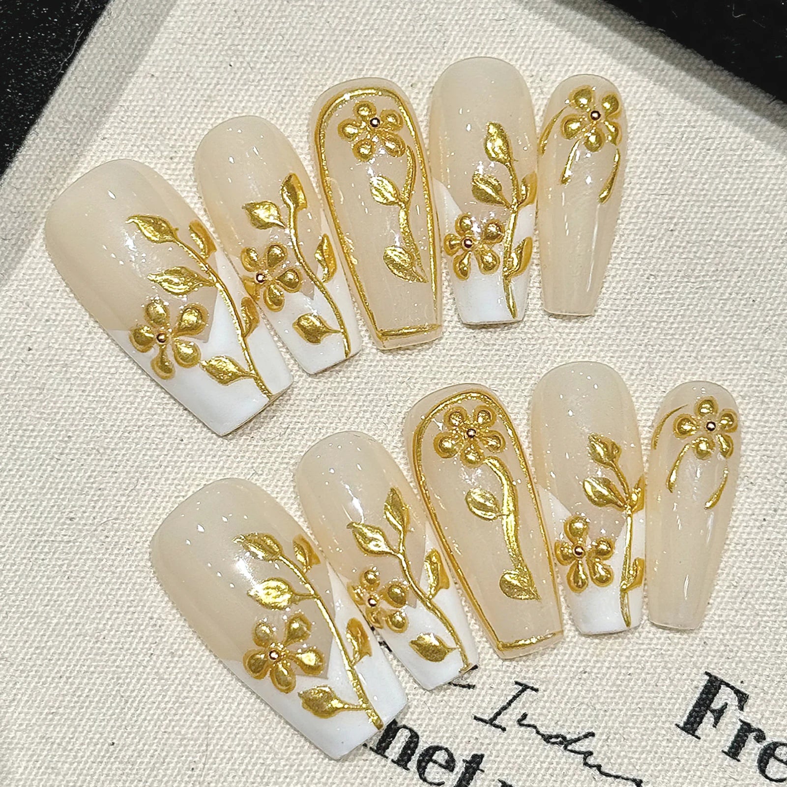 10pcs Handmade Autumn Press On Nails Mid-length Ladder Gold Foil Flower Tips Fake Nail White French Style False Nail For Women.
