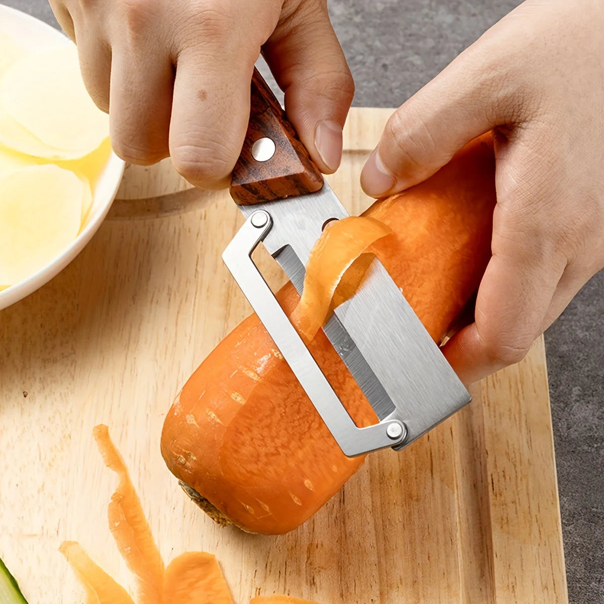 Stainless Steel Cane Peeler All-steel Kitchen Peeler Fruit Rack Peeler Wine Opener 2-in-1 Kitchen Gadgets Garlic Press.