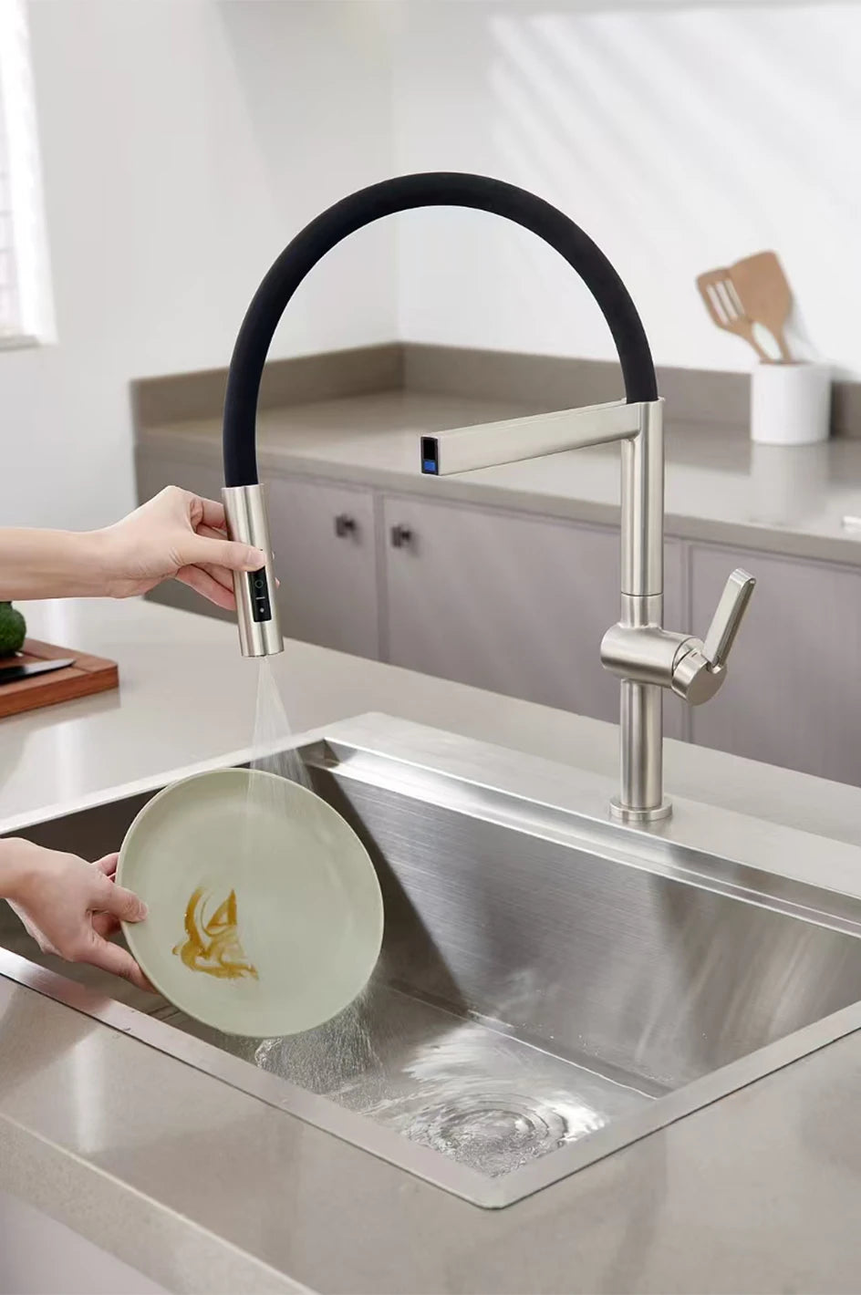 VGX Brushed Kitchen Faucet Sink Faucets Rubber Pull Down Stream Sprayer Taps Rotatable Kitchen Mixer Water Tap Hot Cold Crane