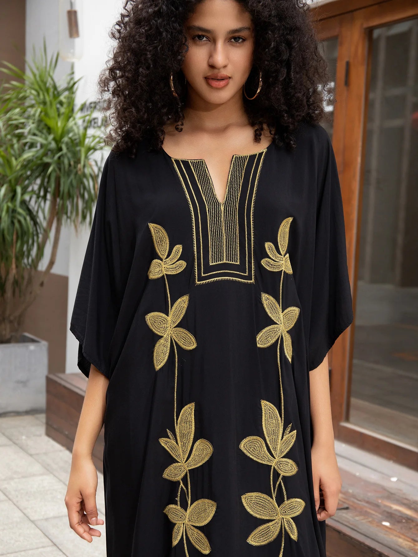 Badeanzug Vertuschungen Stickerei V-Ausschnitt Kurzarm Bad vertuschen für Frauen Kaftan Kleider.