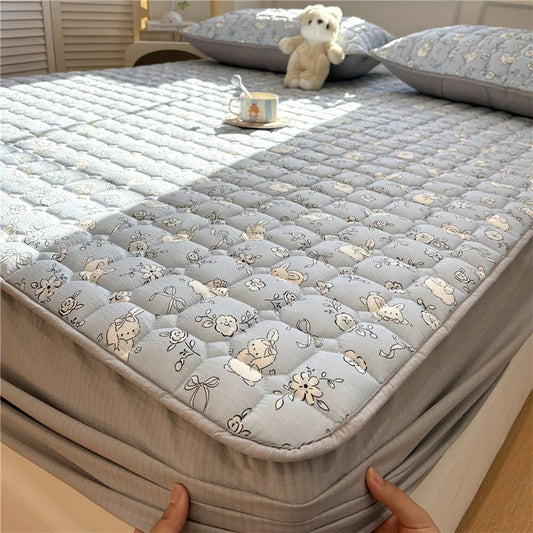 1pc Thicken Bed Cover Cartoon Print Bedspread Non-slip Mattress Protector Quilted Soft Bed Linen 매트리스 커버 (No Pillowcase).