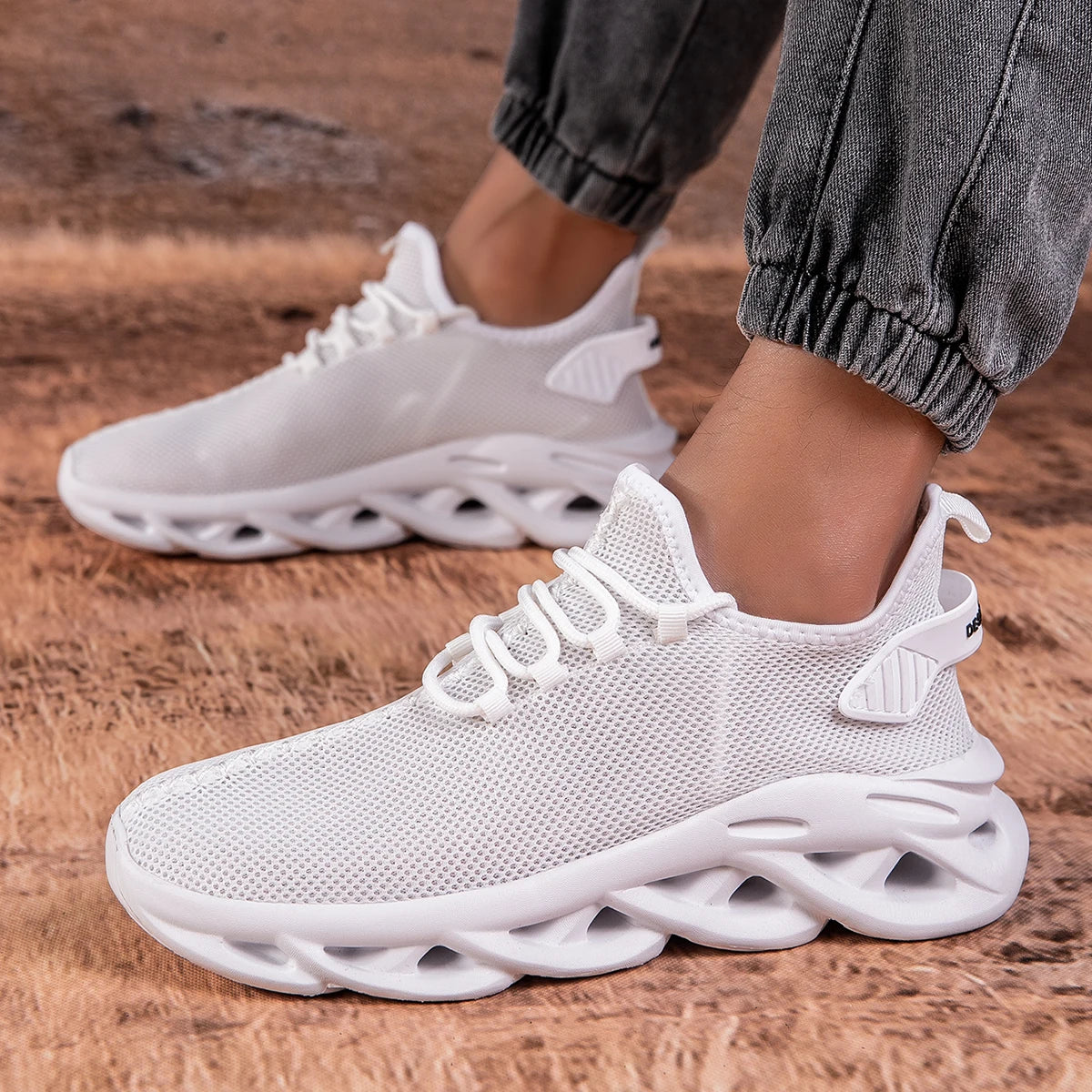 Men Casual Sport Shoes Breathable Lightweight Sneakers Outdoor Mesh Black Running Shoes Athletic Jogging Tenis Walking Shoes.