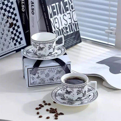 Vintage Elegant Ceramic Mug Floral bird pattern Coffee Cup and Saucer Afternoon Tea Cup Dessert Tray Exquisite Gift Water Cup.