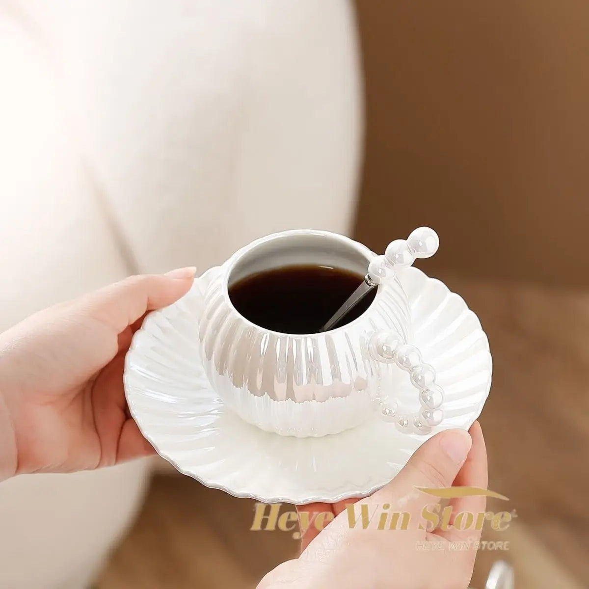 Light Luxury High Aesthetic Pearl Glazed Coffee Cup and Plate Set European Ceramic Afternoon Tea Cup Plate with Spoon Home Use.