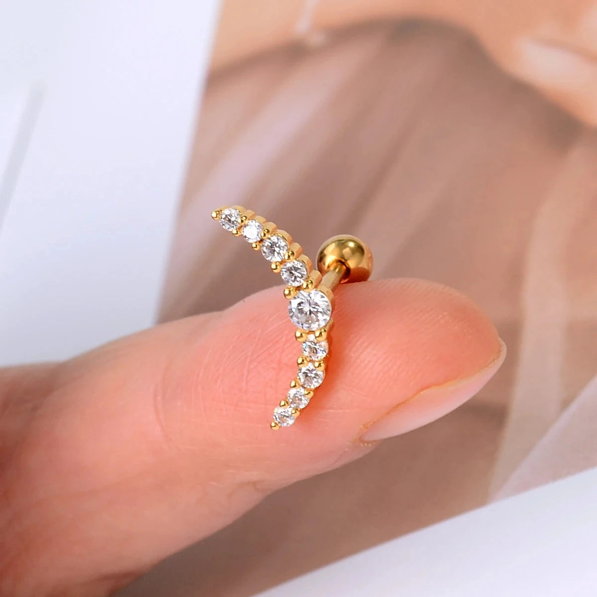 1PC New Curved Cz Cartilage Stud Moon Leaf  Helix Rook Conch Screw Back Earring Stainless Steel Bar Ear Piercing Jewelry