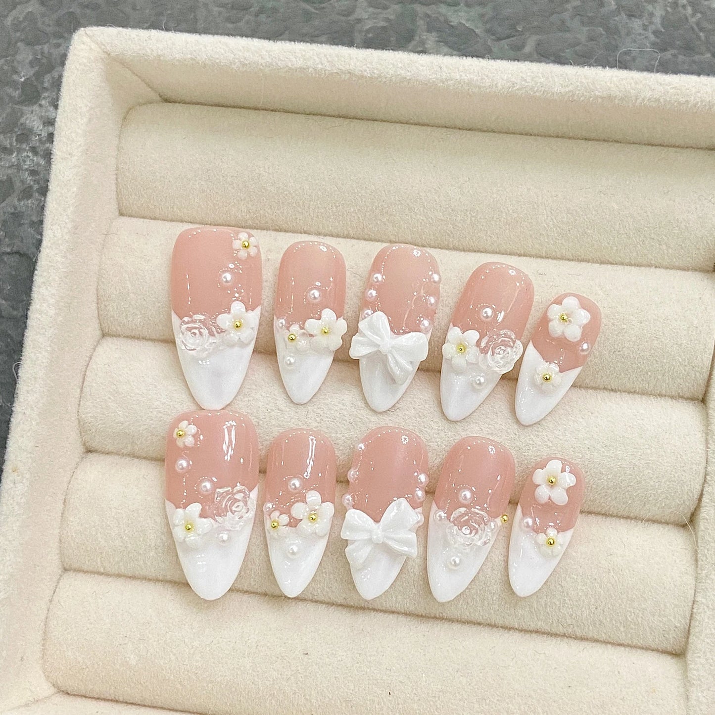 10pcs 3D Bowknots Press On Nails Handmade Almond White French Style Fake Nail Cute Flower Designs INS Korean Wearable Manicure.