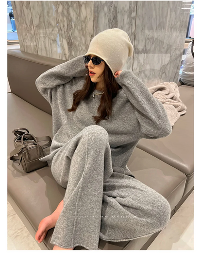 Koreanische Version des weichen, wachsartigen, faulen Wind-Stricksets 2024, sanfter Rundhalspullover, Pullover, weites Bein, Hose, zweiteiliges Set für Damen