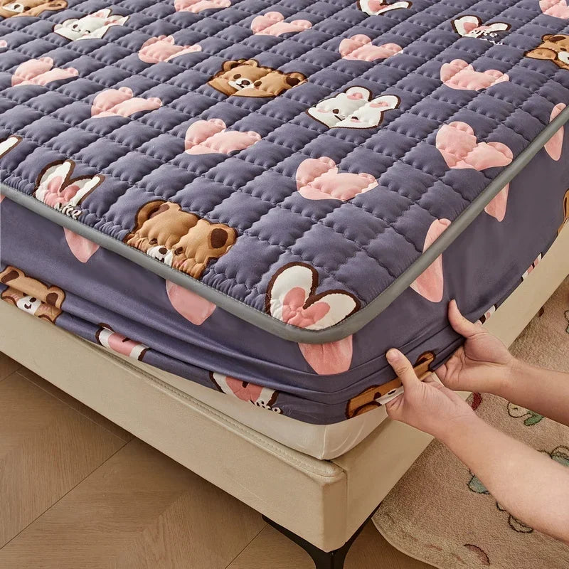 3pcs set Bed Cover Cute Quilted Mattress Cover Soft Skin-friendly Printed Bed Fitted Sheet 1pc mattress cover+2pcs pillowcase.