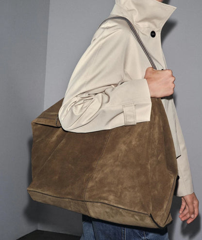 WOMEN'S LARGE SUEDE BAG, Luxury Designer New Tote Bag for Everyday Style, Large capacity Fashion Shoulder Handbag for Ladies.