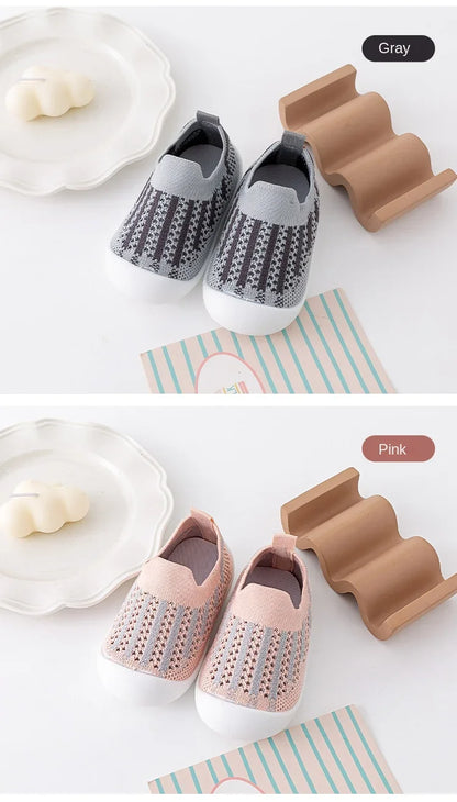 Baby Walking Shoes Summer 2025 New Soft Sole Breathable Mesh Stay-On Anti-Slip Sock Shoes for Infant Boys Girls.
