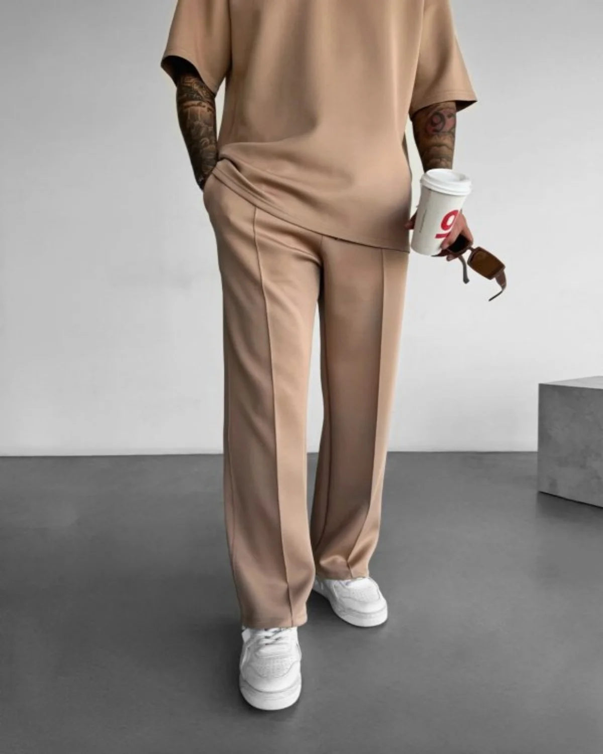 2025 Spring and summer men's new four seasons loose straight tube sports casual pants comfortable suit pants drawstring waistban.
