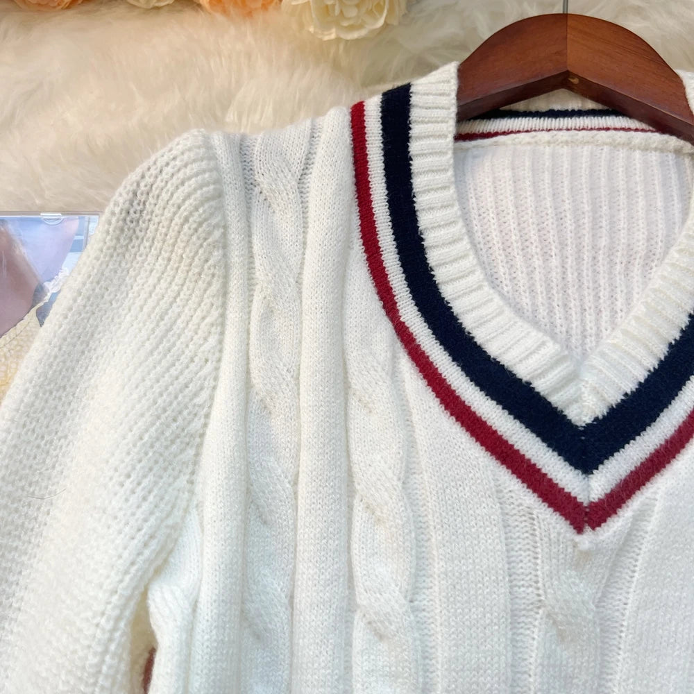 YuooMuoo Chic Fashion Knitted Tops 2025 Autumn Winter Y2K Embroidery Long Sleeve Lady Pullover Sweaters Streetwear Female Shirts.