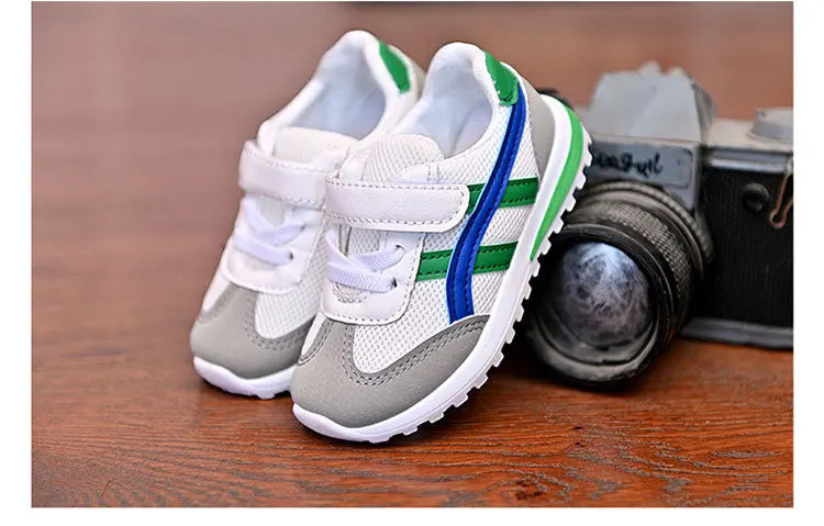 New Four Seasons Children's Sneakers Kids Shoes soft sole non-slip Casual Student Running Shoes Fashion Breathable baby shoe.