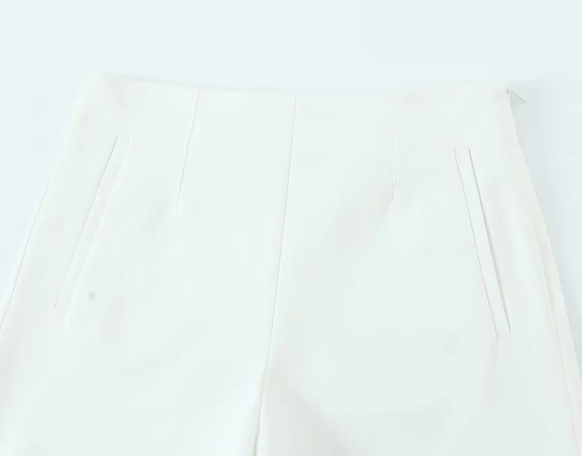 ZBZA Women High Waist A-line Shorts Loose Fit Double Pocket Zipper Solid Color Casual Mini Shorts Spring Summer New Chic Shorts.