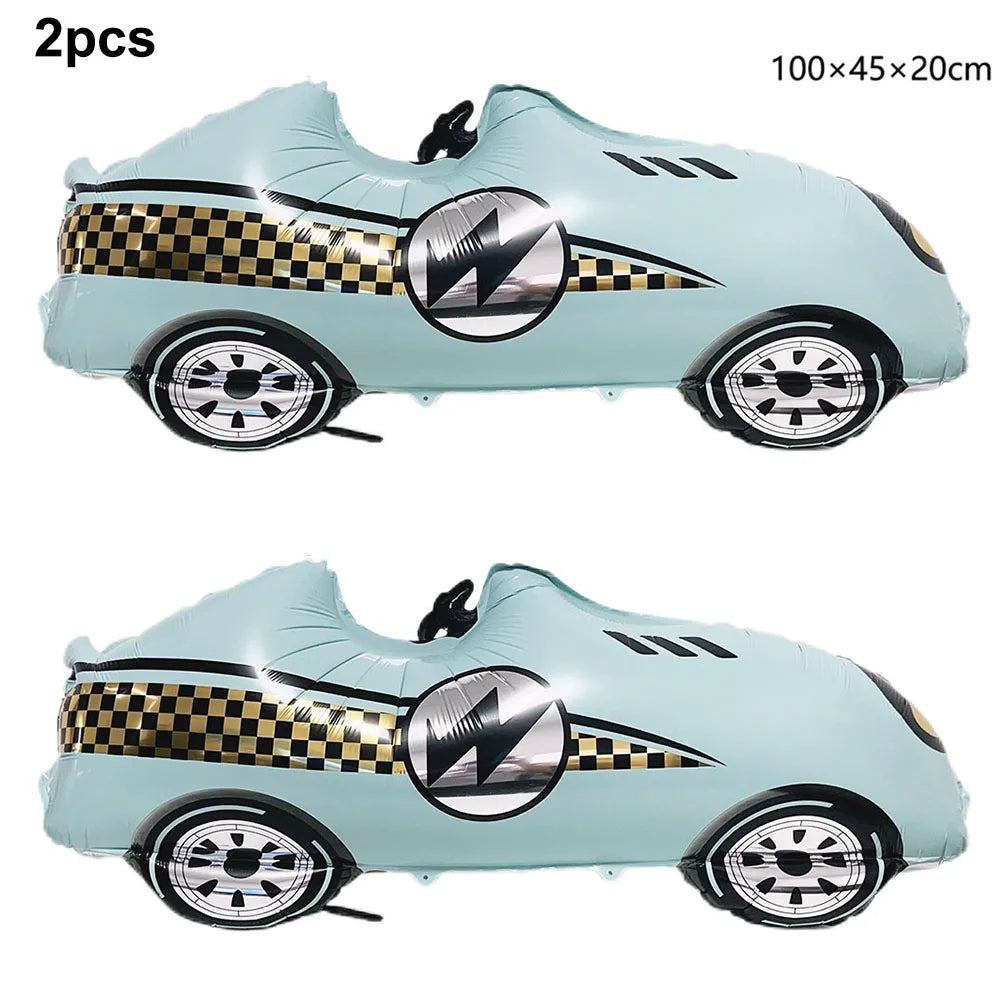 Rennwagen-Thema, zwei schnelle Jungen, Partydekorationen zum 2. Geburtstag für Rennwagen, karierte Flaggen, Rennrad, Einweggeschirr.