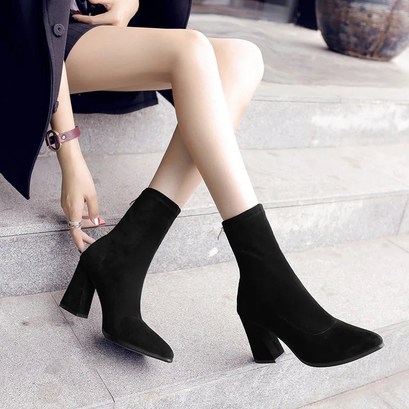 2022 Winter New Thick Heel Suede Pointed Shoes Women's Warm Fashion High Heels Sexy Versatile Short Boots Botte Femme Hiver.