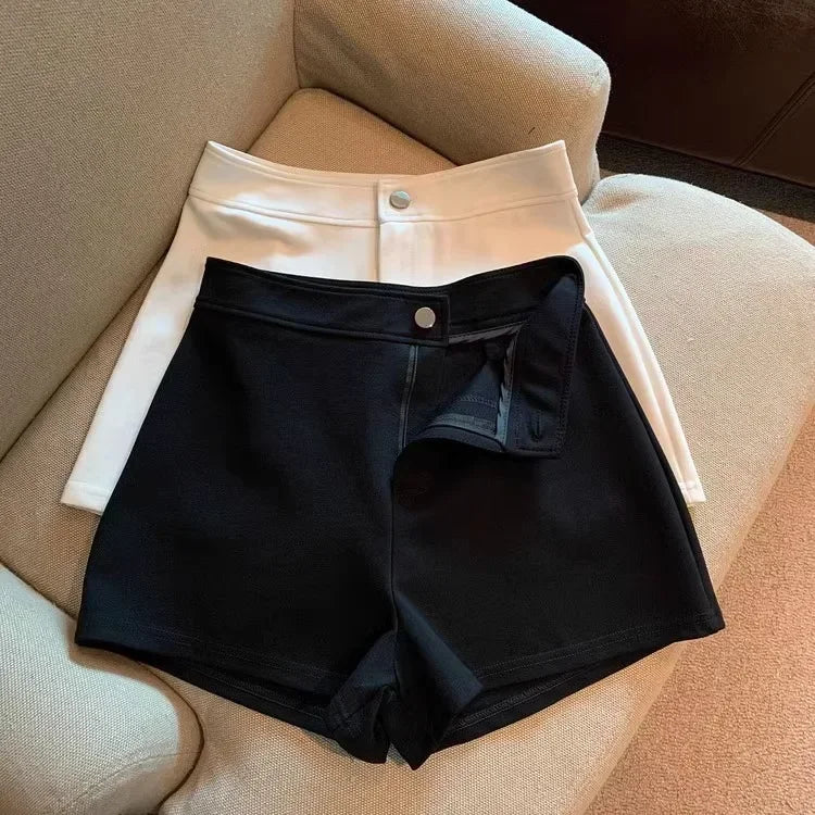 High-waisted Slimming A- line Tight Black Shorts For Women 2024 Spring Korean Style Elastic Hot Pants High Elasticity.