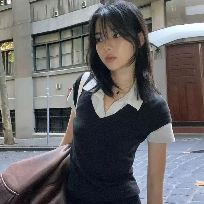 The New Korean Version of The College POLO Splicing Two Short Short-sleeved T-shirt Slim Slim Jacket with Sweet Spicy.