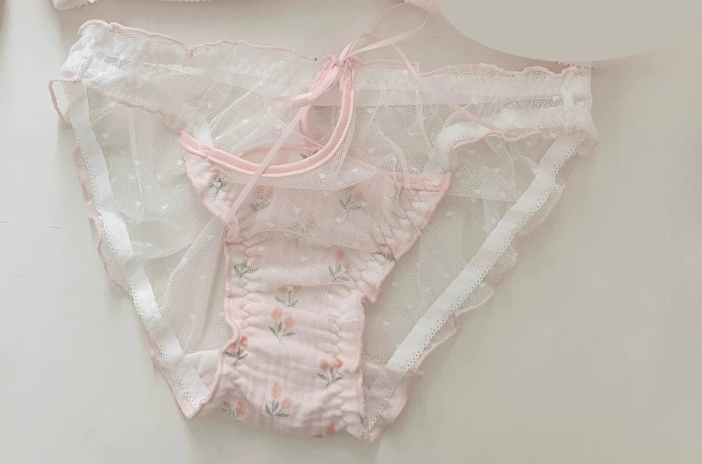 YUQI Kawaii Lace Bralette Set Japanese Floral Mesh Underwear Summer Ultra-Thin Lace-Up Cutout Romantic Bra 2024 New Kawaii set.