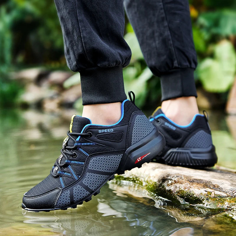 Men's Hiking Sports Shoes Waterproof And Wear-Resistant Hiking Training Shoes Outdoor Woodland Non-Slip Tactical Training Shoes.