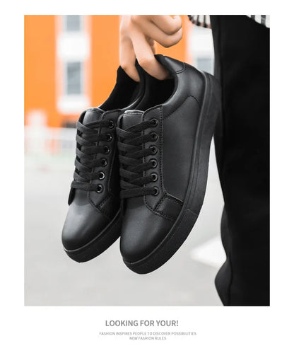 White Black Men Shoes Comfortable Casual Skateboard Shoes Men Solid Leisure Sneakers Lightweight Walking Shoes.