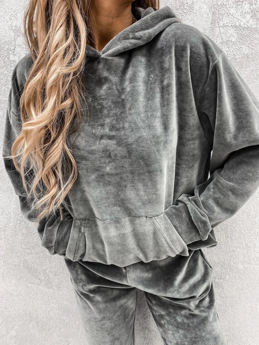 Autumn Winter Velvet Tracksuit Set Elegant Soft Pocket Pullover Top Female Loose Sweatsuit Pants Suit 2024 Two Piece Set Outfits.