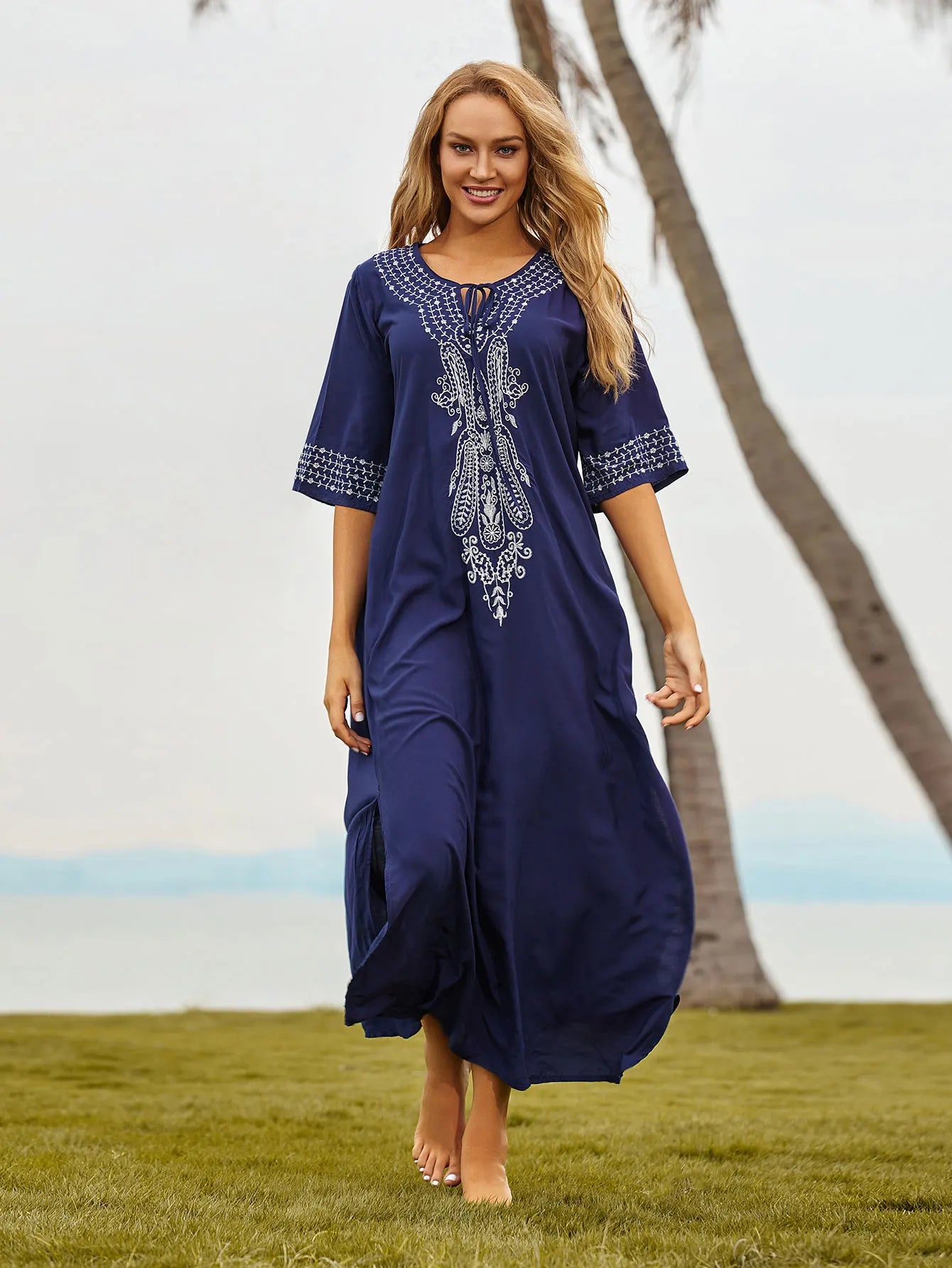 2025 Indie Folk Schnürung V-Ausschnitt Fledermausärmel Sommer Strandkleid Tunika Damen Beachwear Kaftan Maxikleid Robe Sarong Q775.