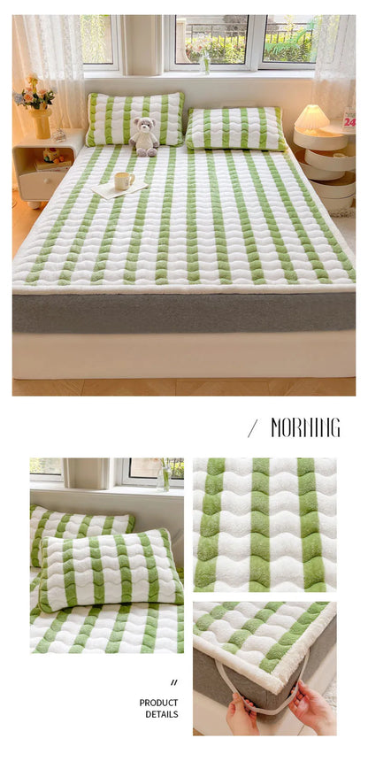 Checkered A-Class Thick Quilted Mattress 1 Pcs Warm Antibacterial Bed Pad for Autumn Winter Super Soft Fits Mattress for Single.