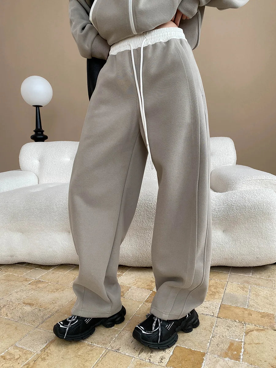 Spring and Autumn Women's Casual Solid Color Loose Hooded Sweatshirt+High Waist Loose Pants Set.