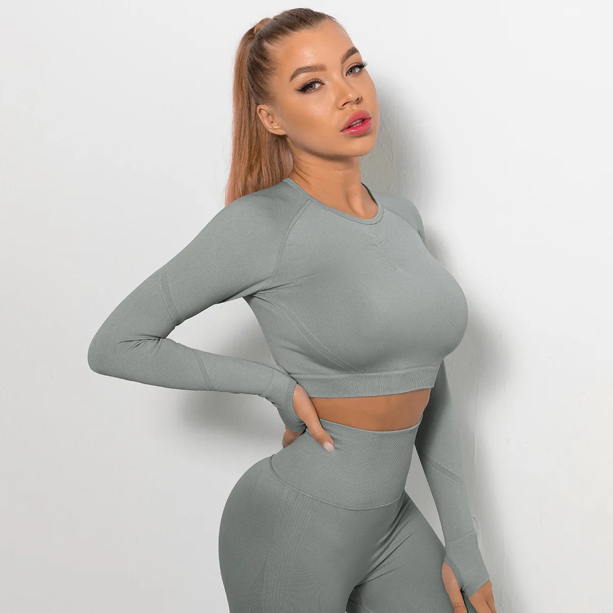 Solid Color Sexy Seamless Yoga Long Sleeves for Woman Slim Casual Sports Running Gym Workout Top Quick Drying Fitness Top.