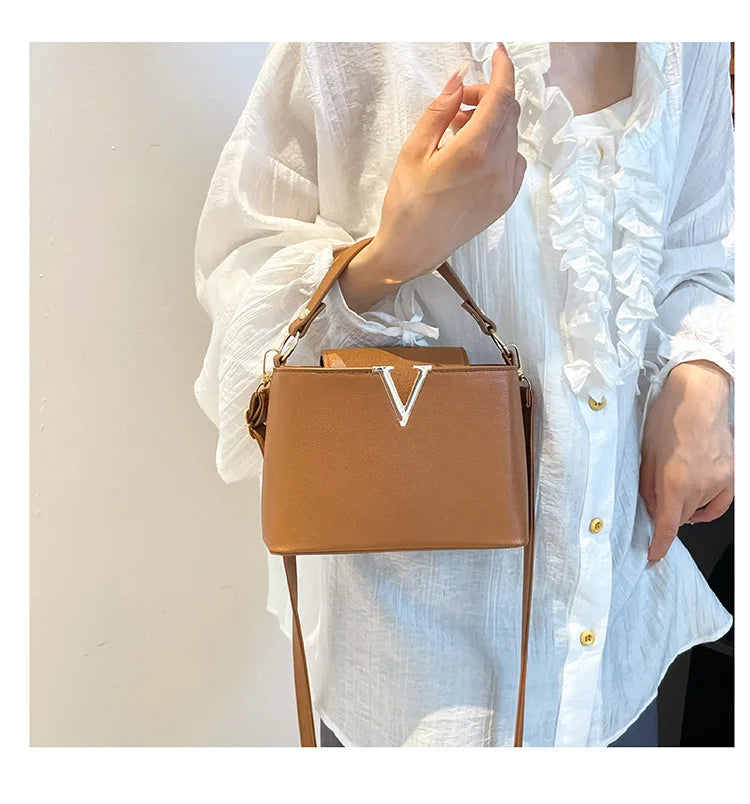 Luxury Women's Tote Bag, Chic V Shaped Stylish Pu Leather Bucket Bag, Top Cover Handbag Women Shoulder Crossbody Bag for Woman