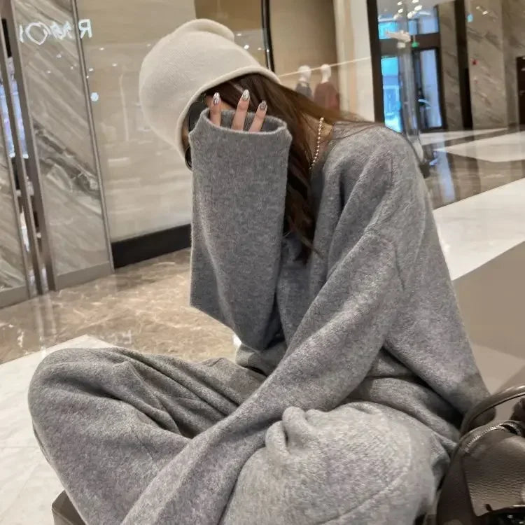 Koreanische Version des weichen, wachsartigen, faulen Wind-Stricksets 2024, sanfter Rundhalspullover, Pullover, weites Bein, Hose, zweiteiliges Set für Damen