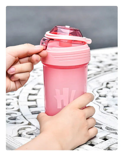 Portable 500ml Protein Powder Shaker Bottle Leak Proof Water Bottle for Gym Fitness Training Sport Shaker Mixing Cup with Scale.