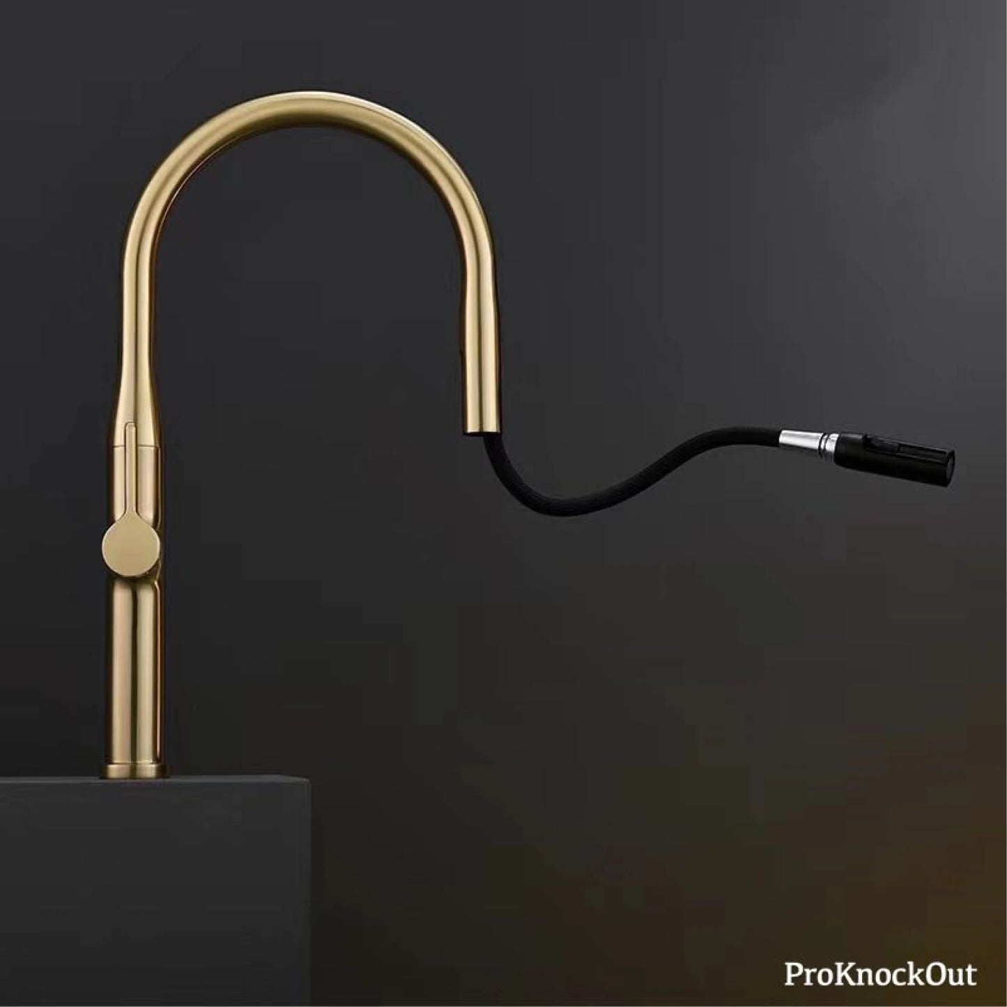 Luxury Brushed Gold Brass Pull Out Kitchen Faucet with Ceramic Cartridge Hot Cold Water Sink Tap Modern High End Sprayer Durable