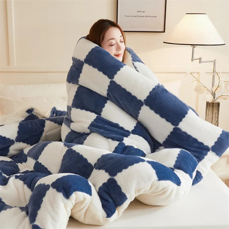 Super Thick Warm Winter Checkerboard Duvet Blankets Soft Artificial Lamb Cashmere Weighted Fluffy Warmth Duvet Comforter Quilt.