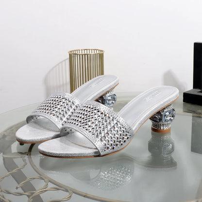 Golden heeles sandals new rhinestones in the summer 2025  thick heels lady slippers wearing banquet luxury elegant slippers.
