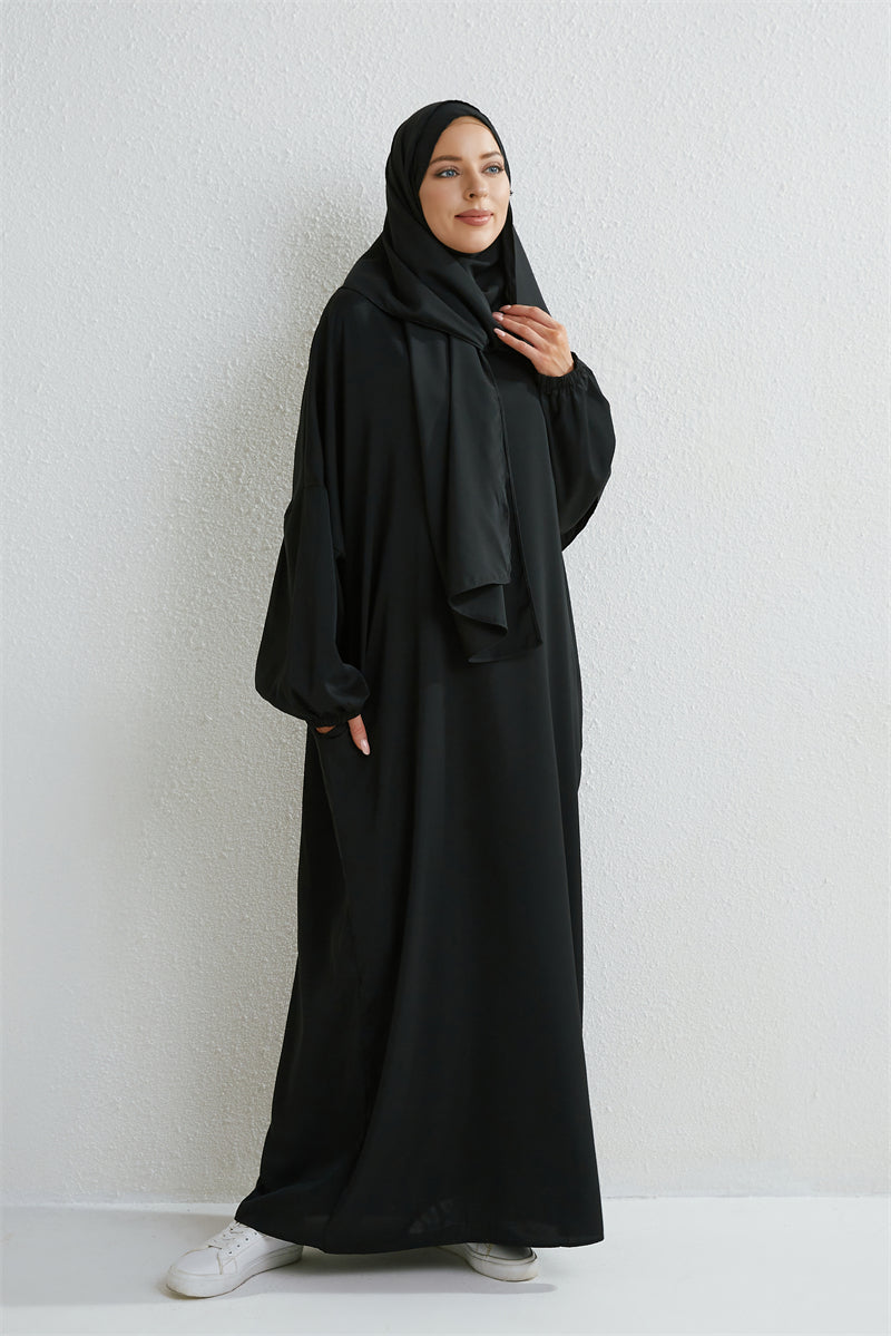 Muslim abaya