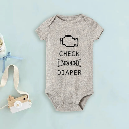 Lustige Poopy Windel Baby Strampler Check Engine Baby Body Niedliche Mechaniker Säuglingsbodys Jungen Mädchen Kleidung Neugeborenes Geschenk.