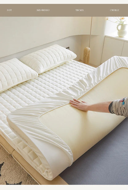 2025 New Thickening Quilted Waterproof Mattress Skin-friendly Slow rebound Cushion Anti-wrinkle Single double size Fitted Mat.
