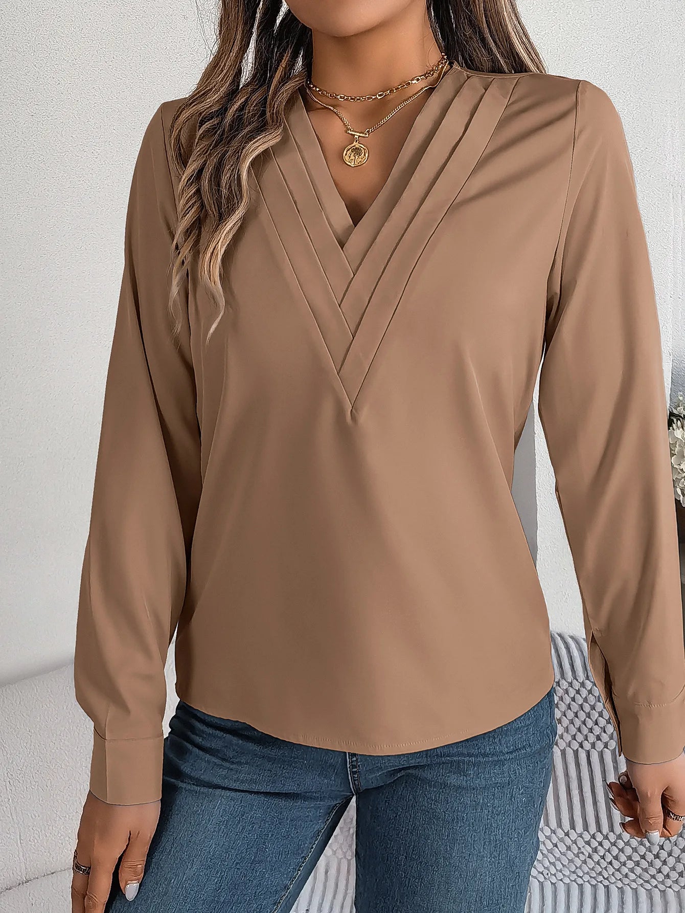 Summer And Autumn Women's Casual Shirt, Commuting Style Solid Color V-neck Long Sleeve Shirt Top