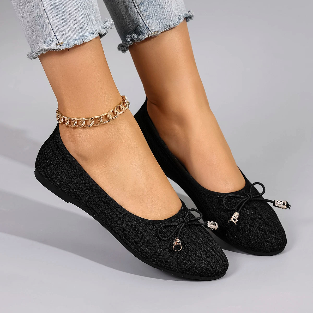 Spring Women's Comfortable, Breathable, Lightweight and Wear-Resistant Casual Shoes with Soft Soles for Lazy People to Step on.