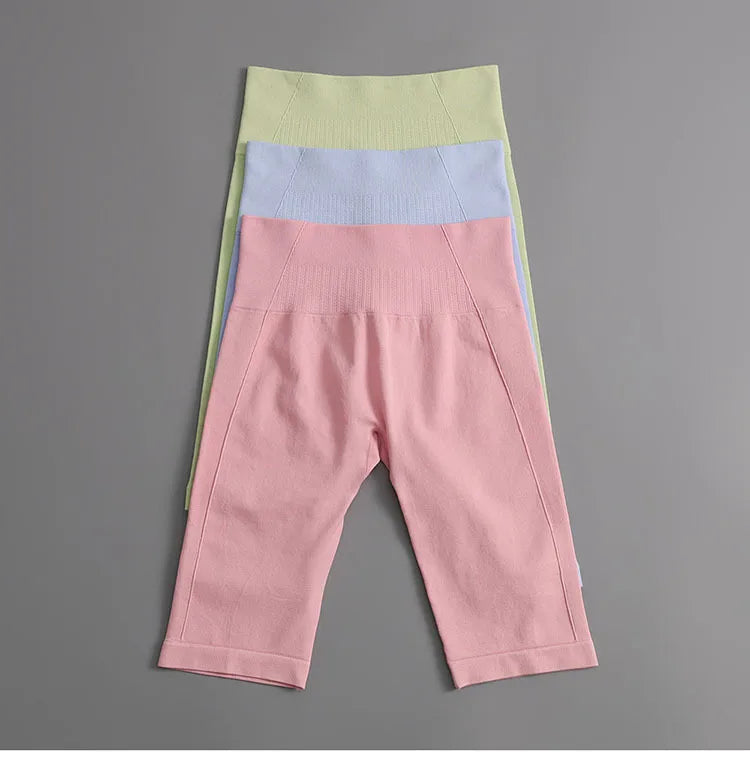 Women's High-Waisted Yoga Shorts Butt-Lifting Gym Running Shorts with Naked Sensation Workout Seamless Activewear for Training.