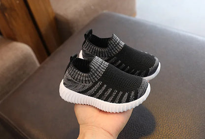 Kids Knitted Casual Shoes Sneakers for Boys Girls Slip-on Antislip Breathable Running Sports Shoes 2-8 Years Children Zapatos.