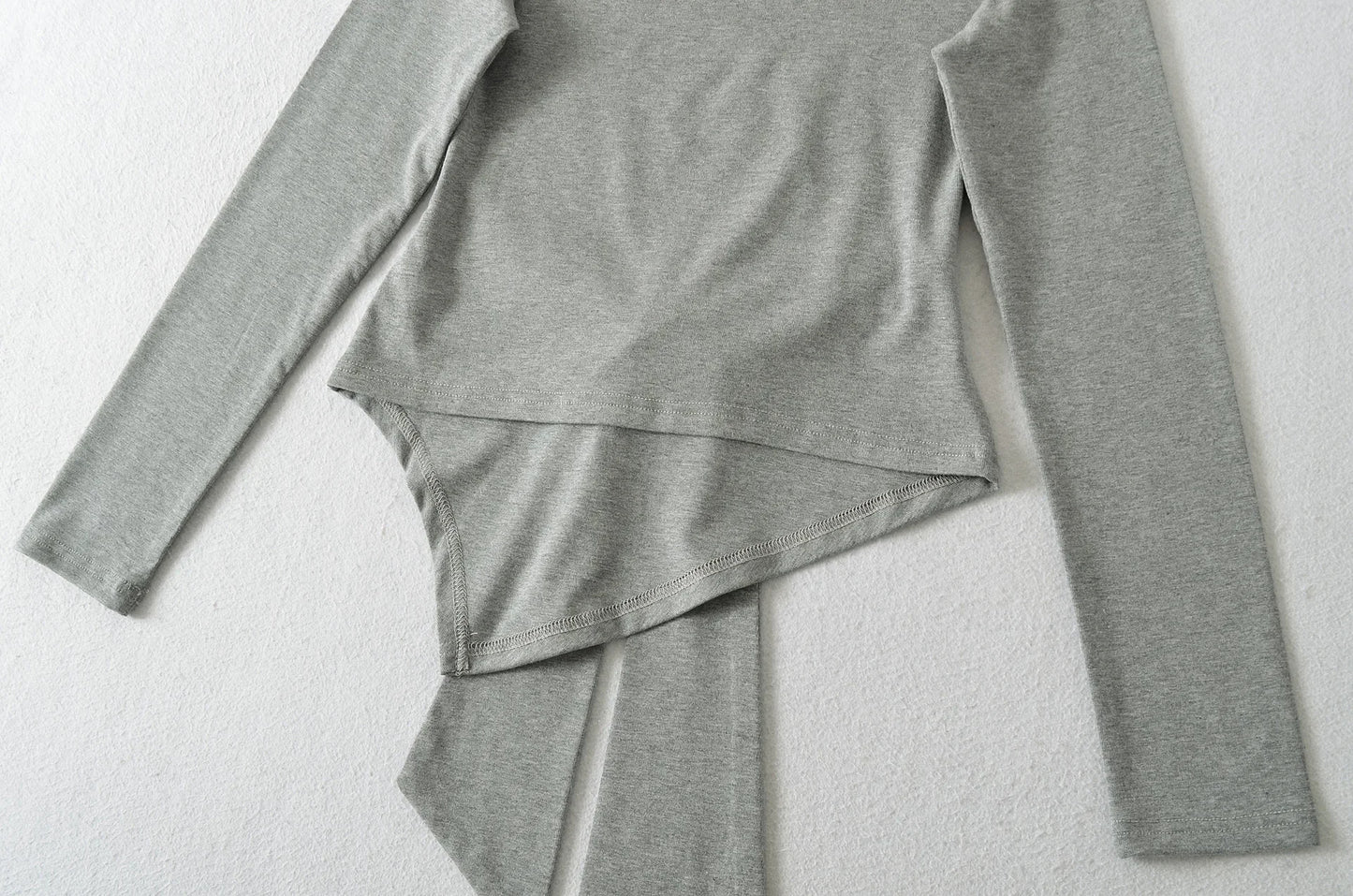 Sexy Long Sleeve T-Shirt Women's Waist Cinched Shoulder Bared Strap Design Autumn 2025 Irregular Halter Neck Top for Trendy Girl