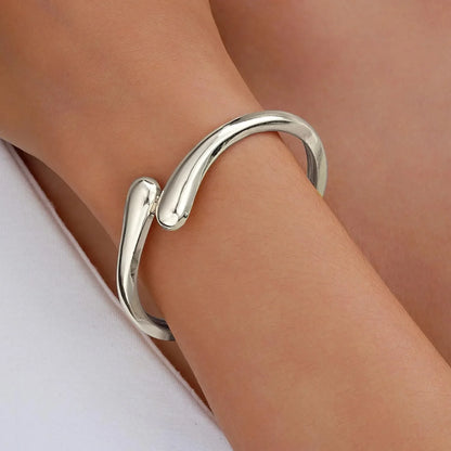 Gold Bangle Bracelets for Women Teens Trendy Chunky Adjustable Twist Cuff Bracelet Jewelry Gifts.