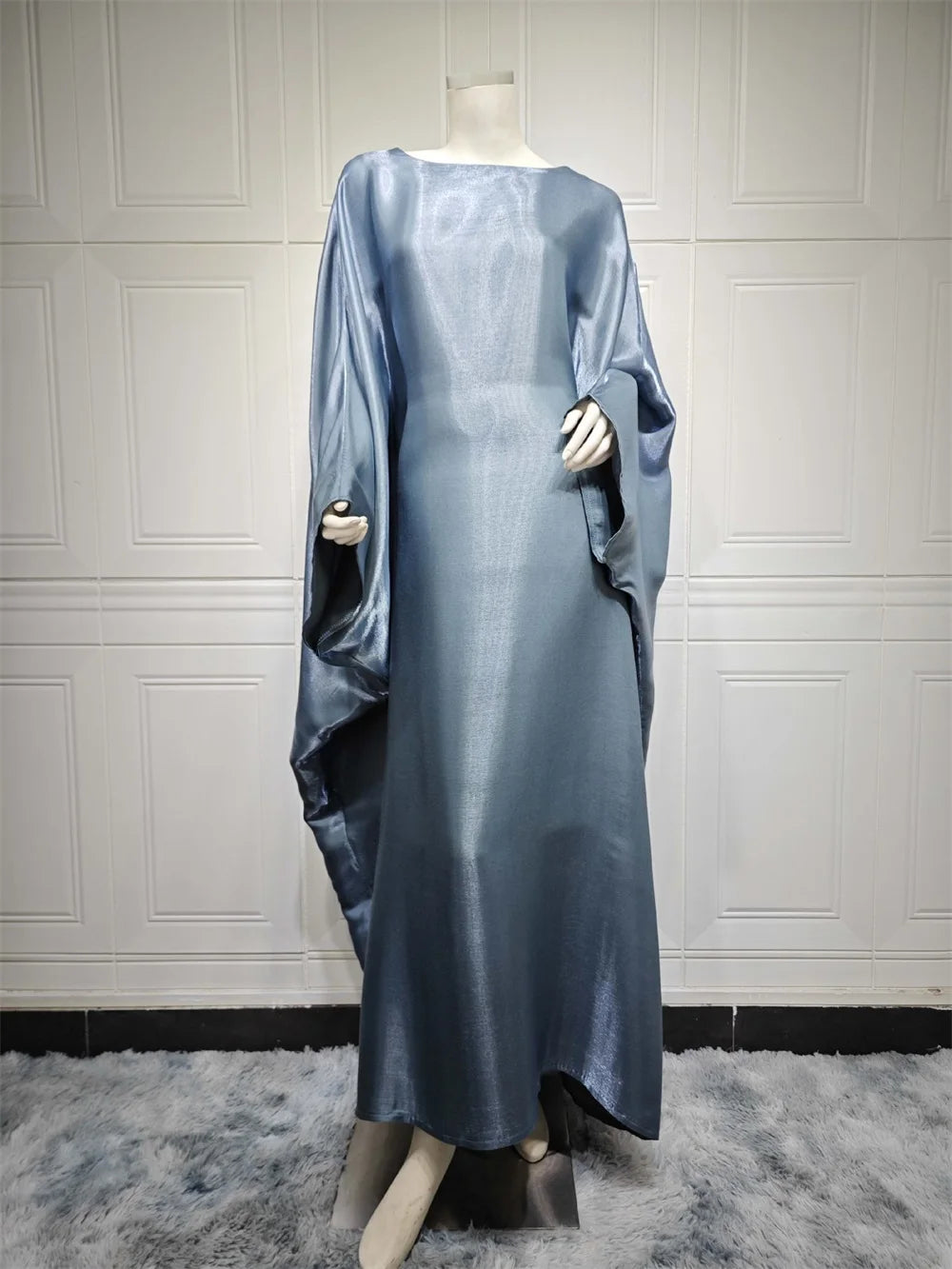 Siskakia Muslim 2024 New Eid Dresses Solid Shiny Satin Batwing Sleeve Modest Kebaya Turkish African Women Abayas Saudi Clothing
